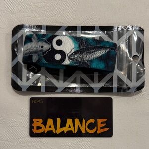 Zox Balance. One size. Gold stitched item 0045 unisex